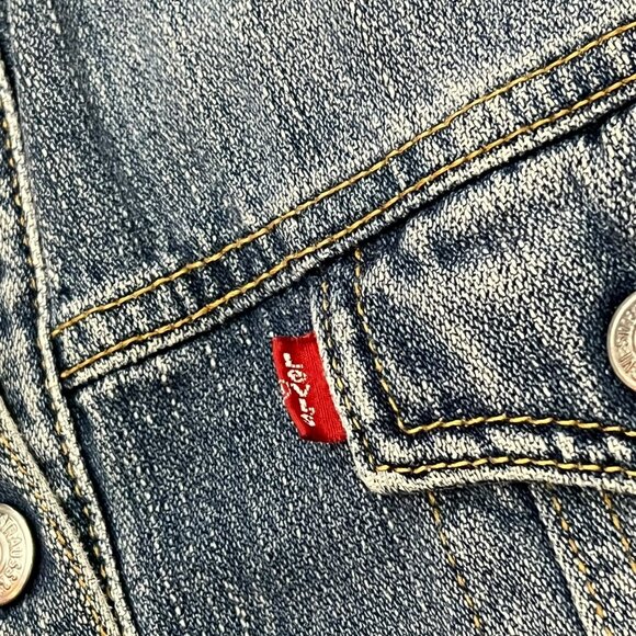 Women’s Levi’s jacket denim chest 19 sleeve 25 length 24 y2k - Picture 3 of 5